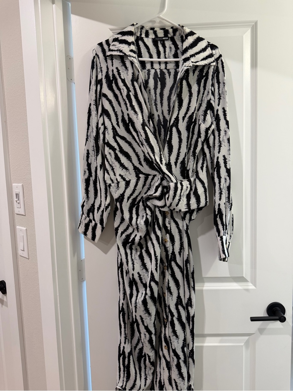 Fashion Nova Black & White Zebra-Print Long Sleeve Wrap Dress